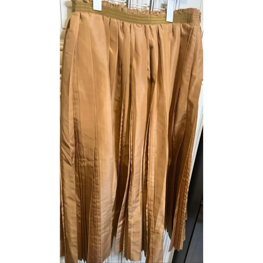 Rare Prada Milano  Pull-On Pleated A-Line Midi Skirt Tan Brown Size 38 NWOT